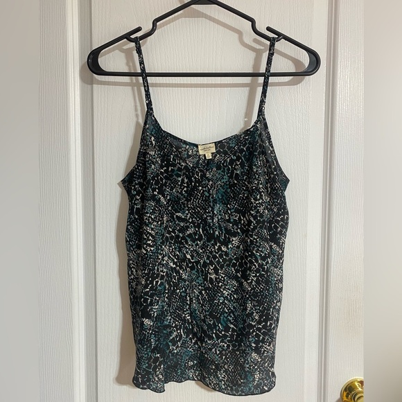 Aritzia Wilfred Silk Snake Skin Camisole Lightweight Summer Tank Size Medium - Picture 2 of 8
